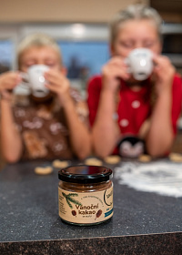 Vánoční kakao se skořicí